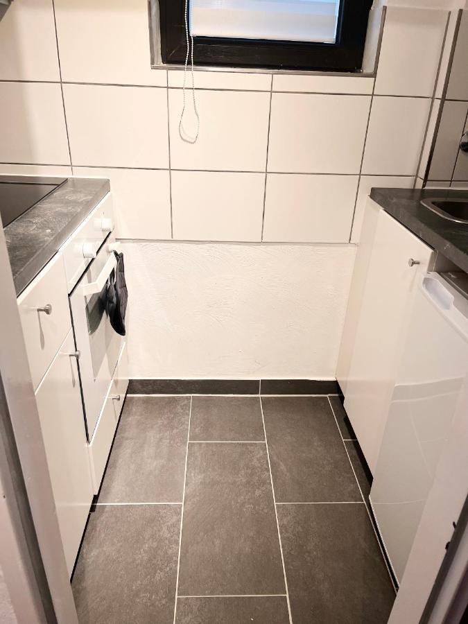 Gemuetliches Zentrales Apartment 2 Min Bis Du Hbf Duisburg Eksteriør billede